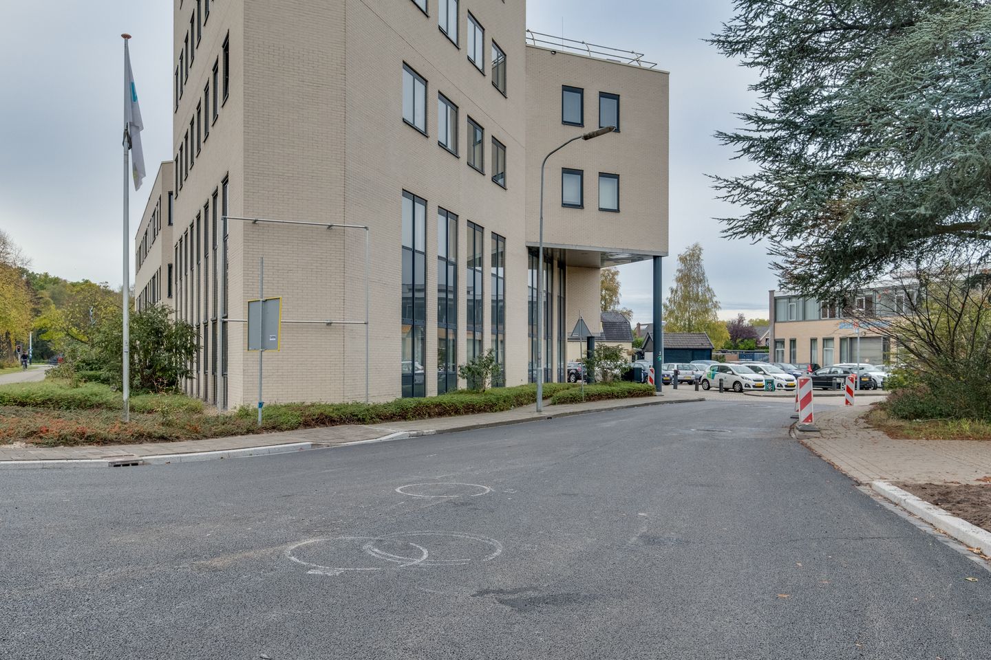 Bekijk foto 4 van Jean Monnetpark 1