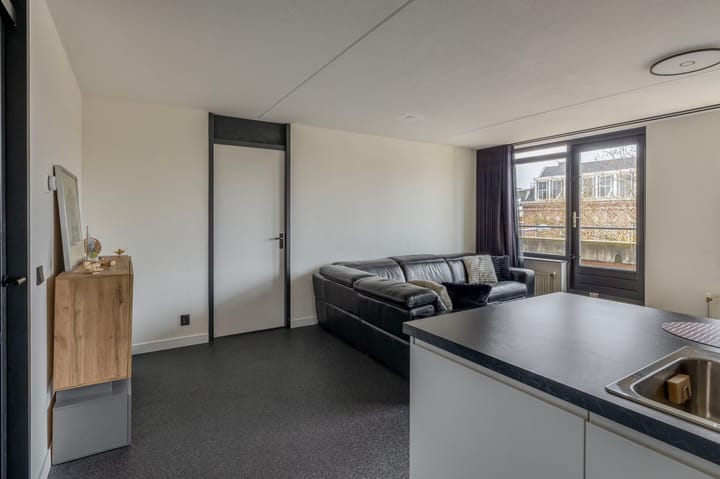 Foto 19 van Oranjeboomstraat 234-G