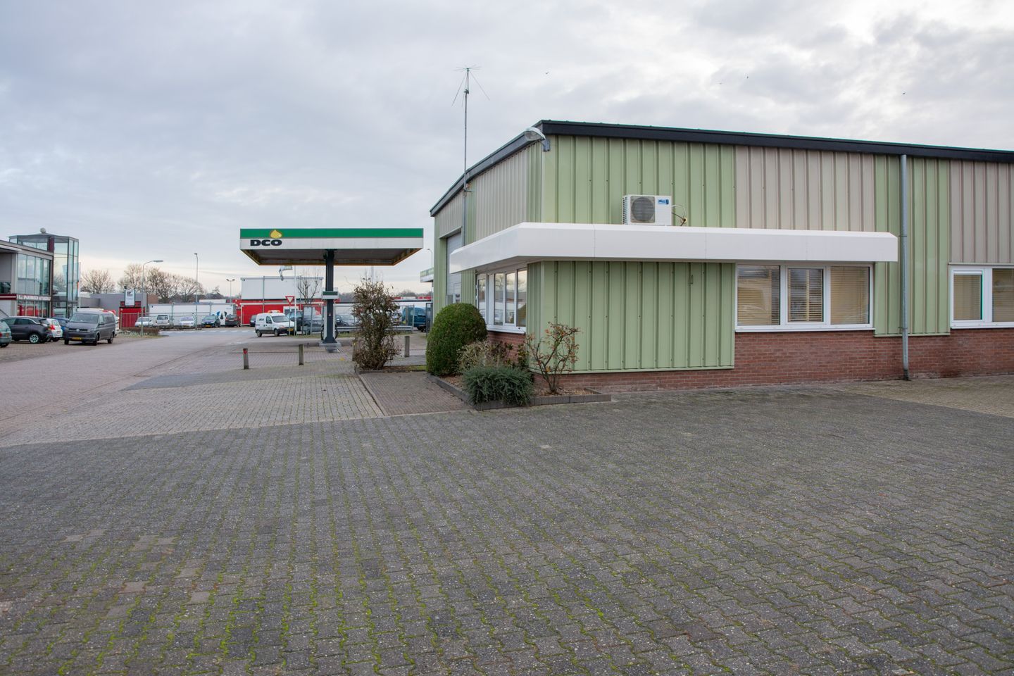 Bekijk foto 2 van Engelenburgstraat 1