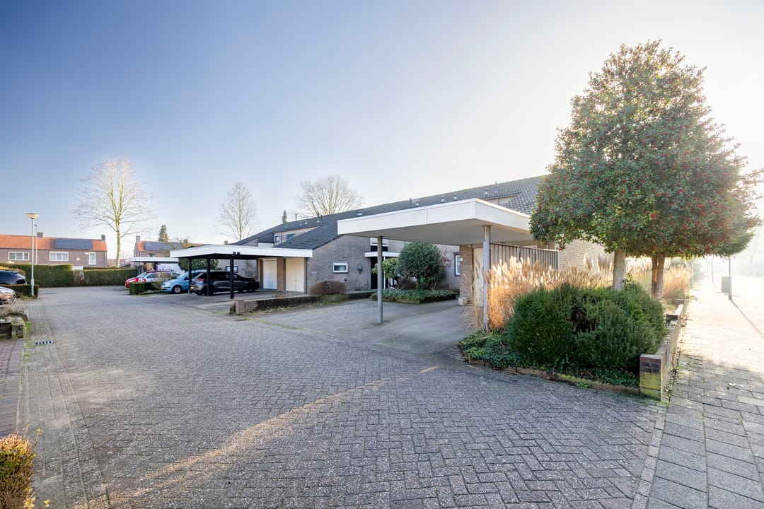 Photo 2 of Hubertusstraat 15