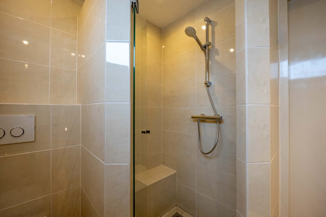 Photo 28 of Hubertusstraat 15