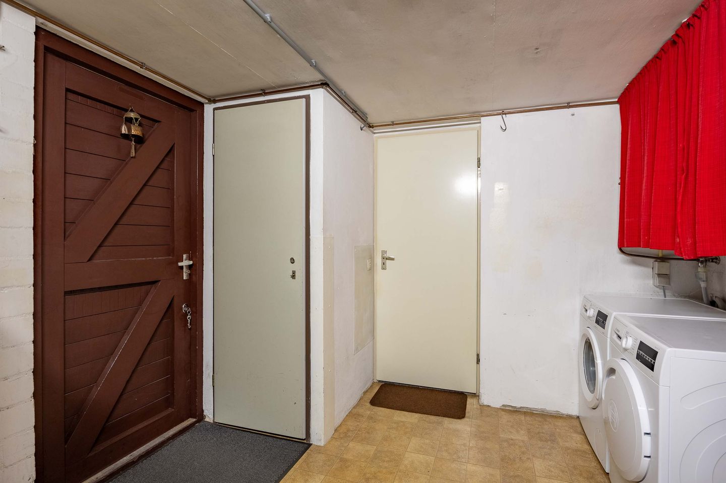 Photo 35 of Hubertusstraat 15