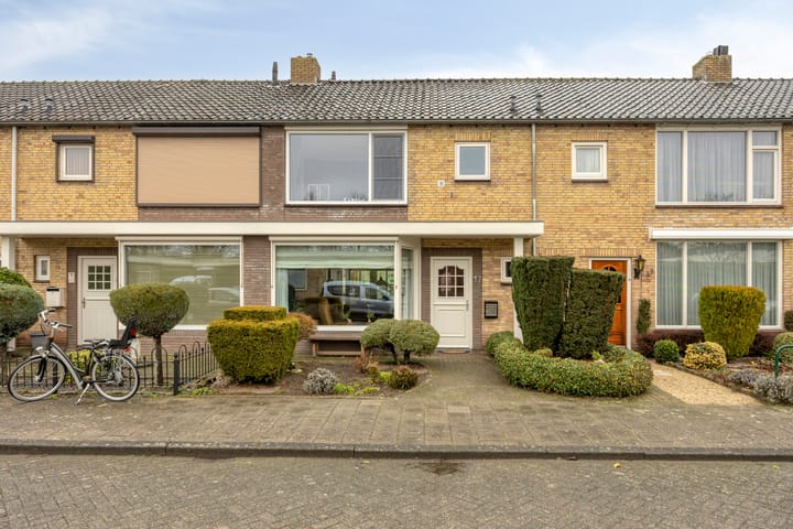 Photo 5 of Lijsterbesstraat 17