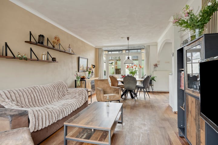 Photo 9 of Lijsterbesstraat 17