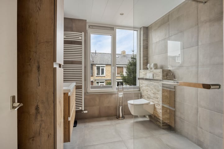 Photo 18 of Lijsterbesstraat 17