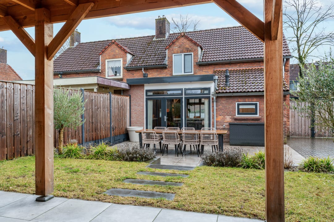 Foto 28 van Joan Beukerweg 11