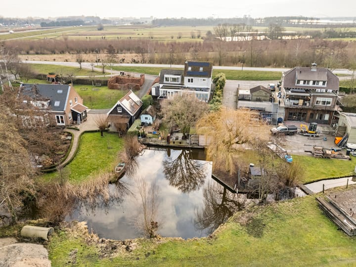 Rivierdijk 8 main image