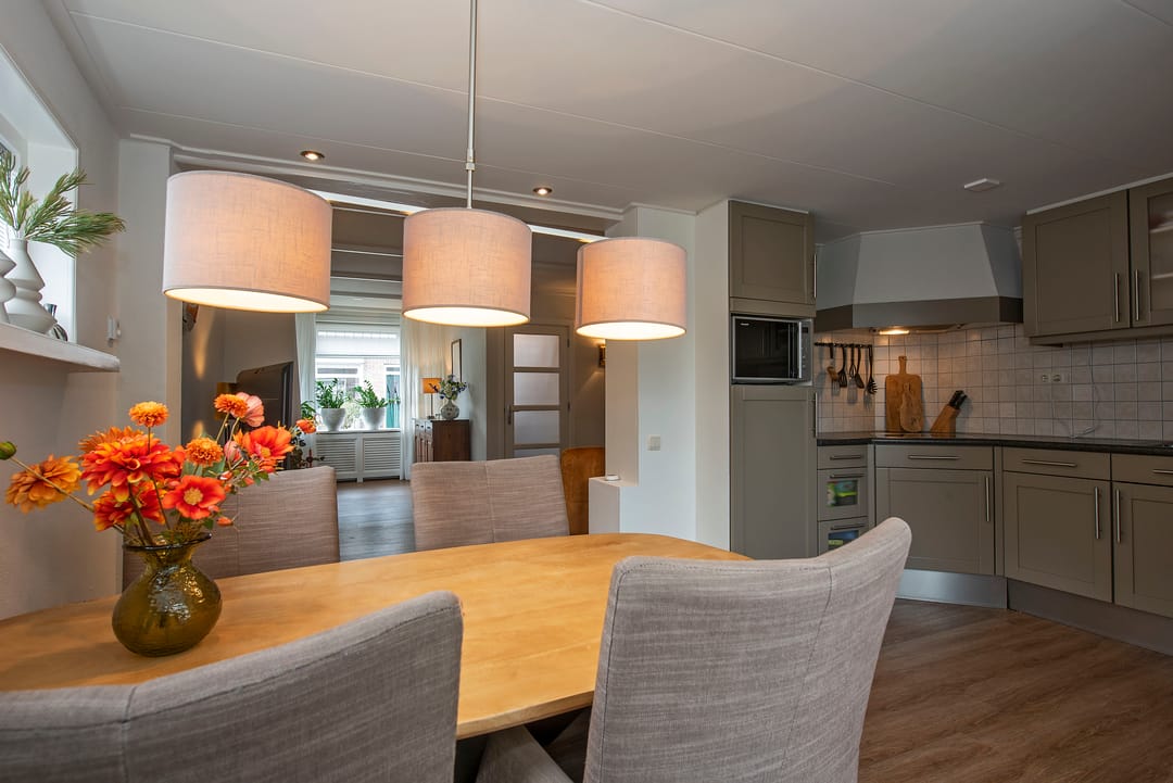 Photo 13 of Weth Bloemenstraat 35