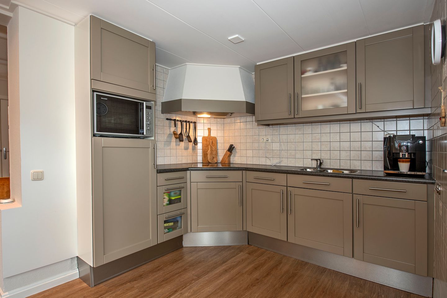Photo 14 of Weth Bloemenstraat 35