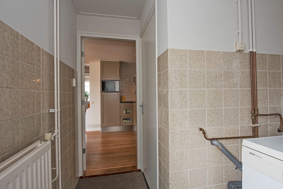 Photo 16 of Weth Bloemenstraat 35