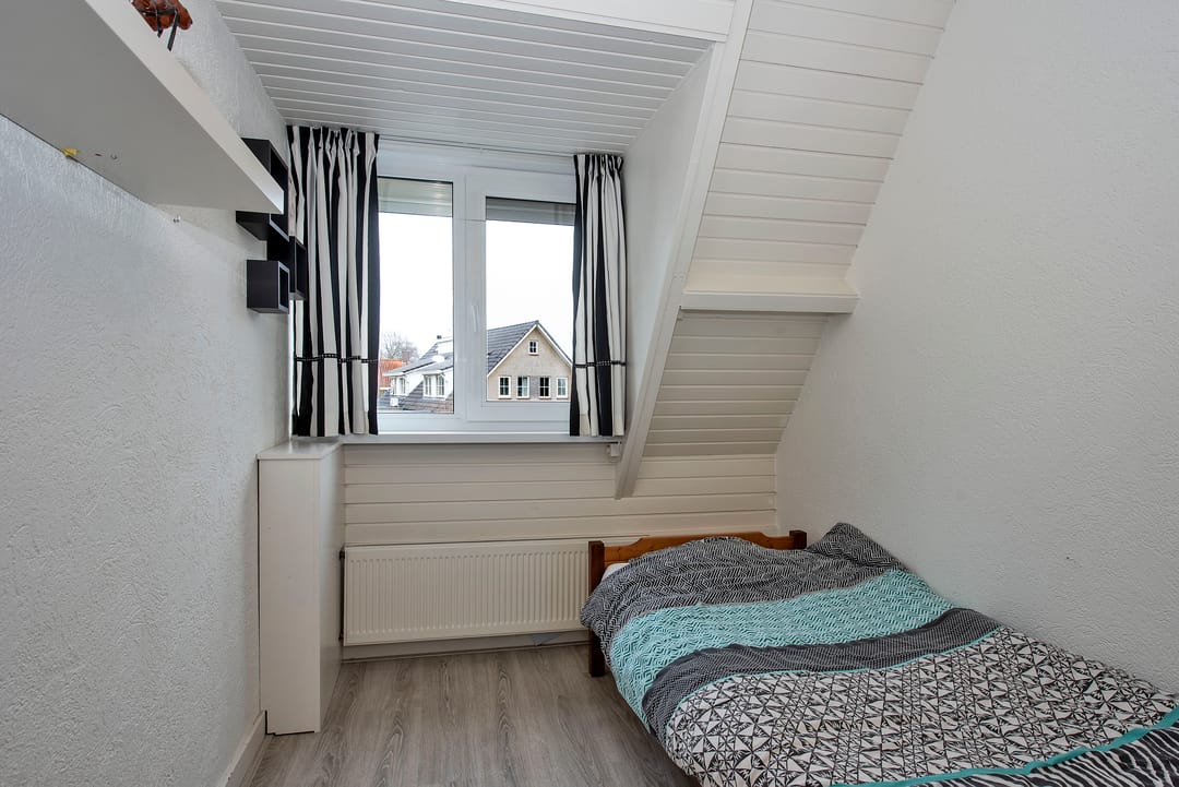 Photo 22 of Weth Bloemenstraat 35