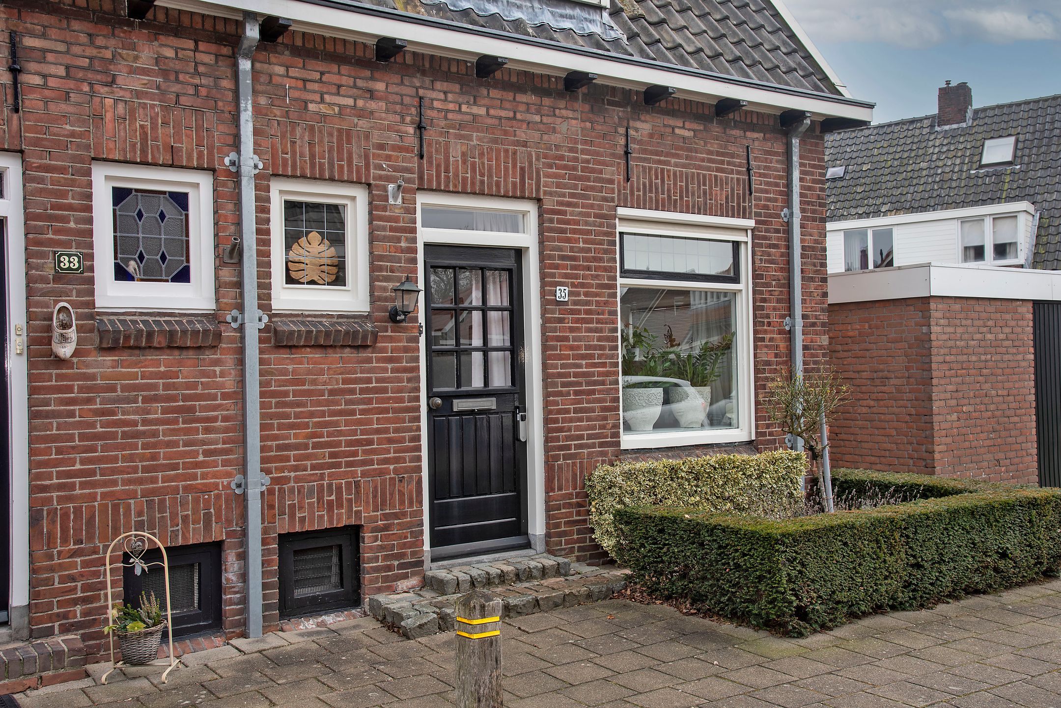 Photo 27 of Weth Bloemenstraat 35