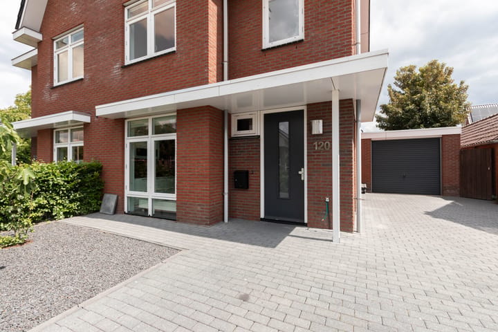 Twee-onder-één-kap te koop: Schoutenstraat 120, Barneveld