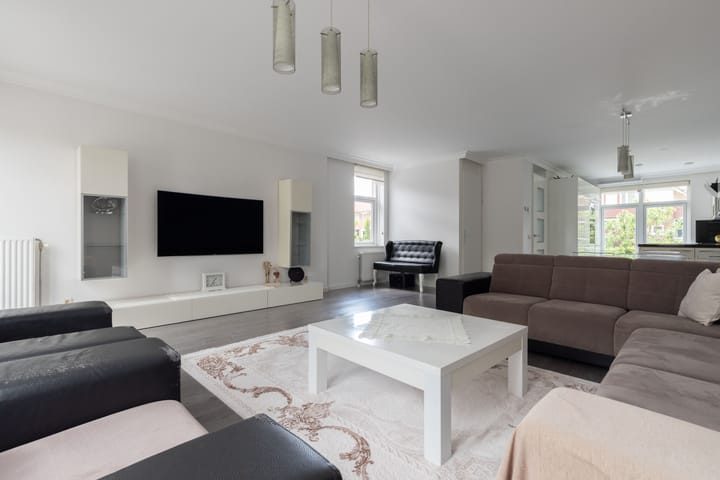 Twee-onder-één-kap te koop: Schoutenstraat 120, Barneveld