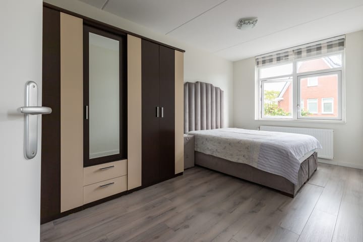 Twee-onder-één-kap te koop: Schoutenstraat 120, Barneveld