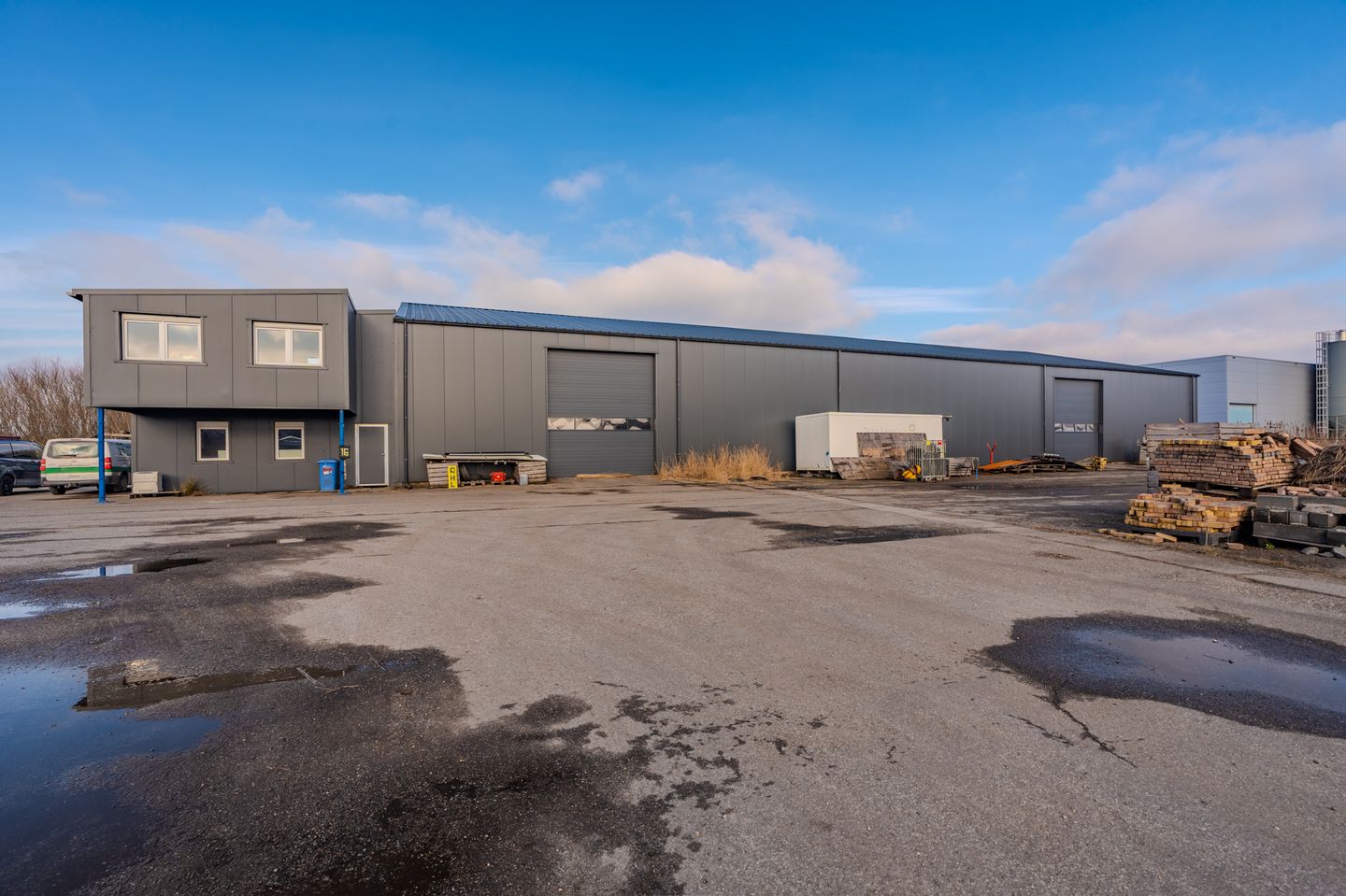 Bekijk foto 1 van Eerste Industrieweg 16