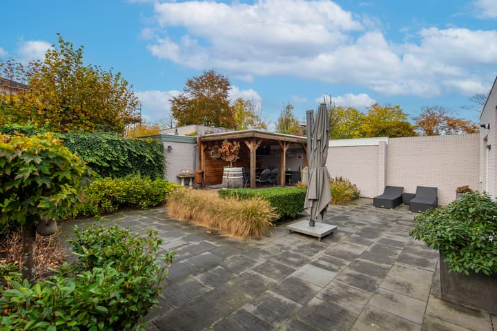 Foto 43 van Schout Crillaertstraat 9