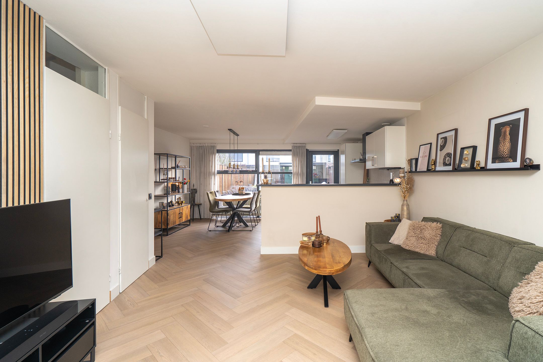 Photo 15 of Leimuidenstraat 32