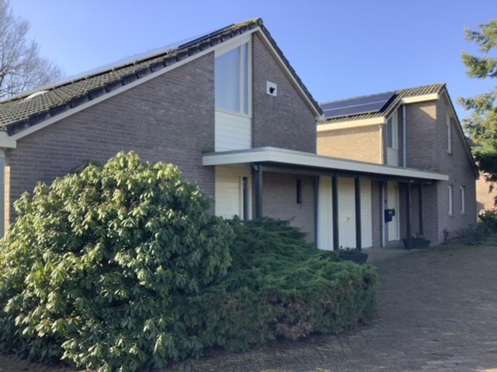 View photo 2 of Zesweg 154-A