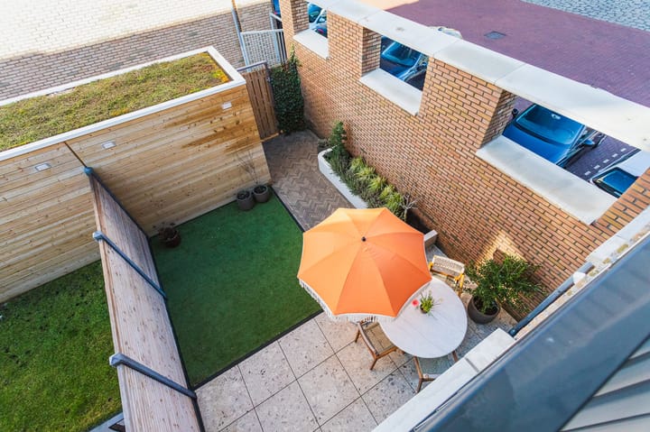 Photo 29 of Thomas Mannsingel 14