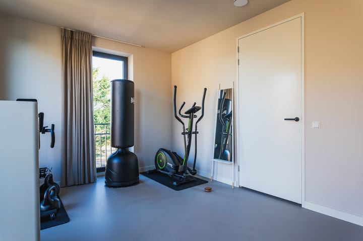 Photo 52 of Thomas Mannsingel 14