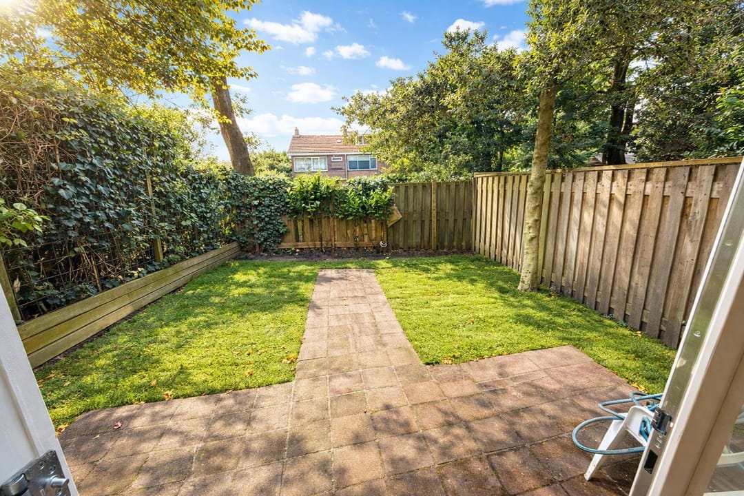 Photo 2 of van der Helstpark 75