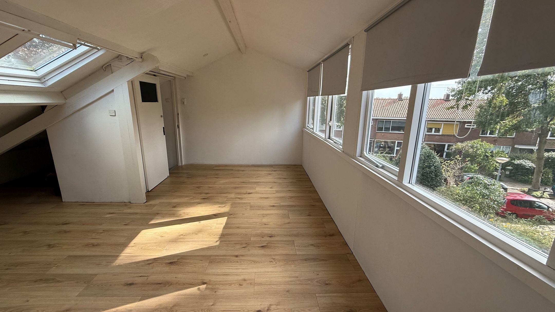 Photo 24 of van der Helstpark 75