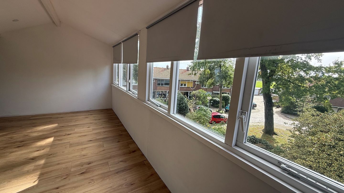 Photo 25 of van der Helstpark 75