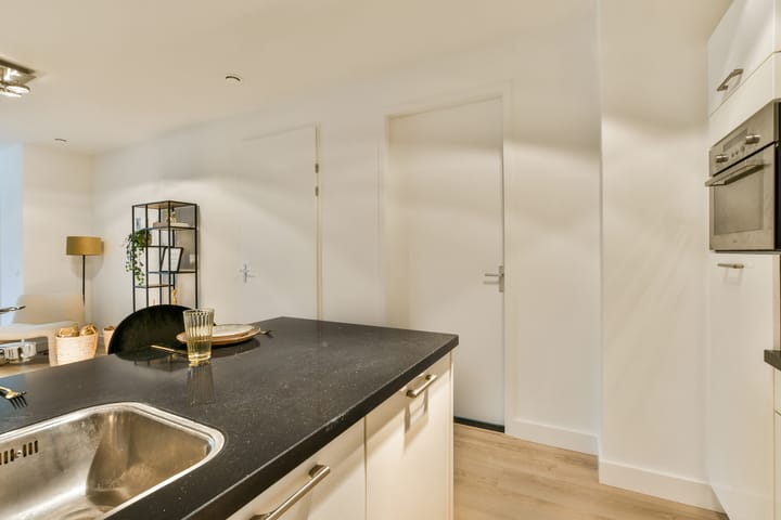 Photo 11 of Dorpsstraat 106-A