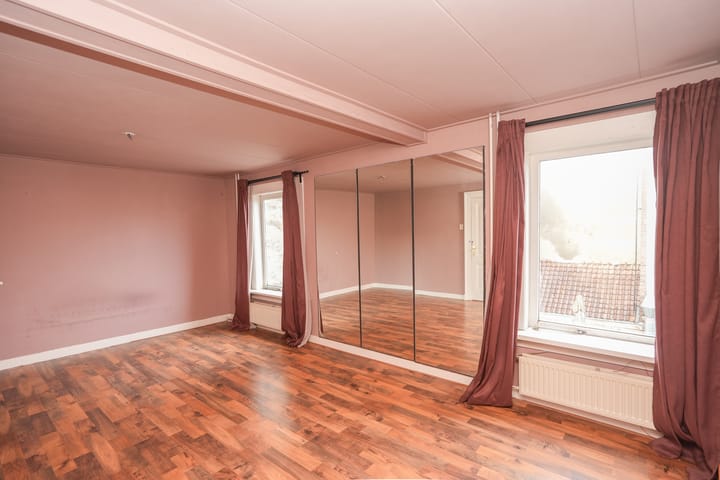 Foto 25 van Molenstraat 148