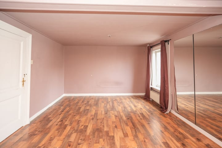 Foto 26 van Molenstraat 148