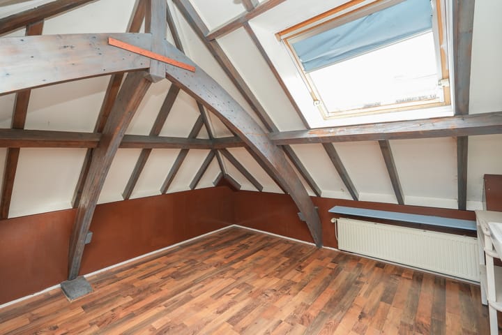 Foto 32 van Molenstraat 148