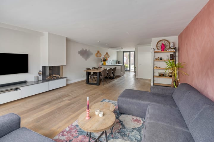 Foto 3 van Burg. Nieuwenhuijzenstraat 10-A