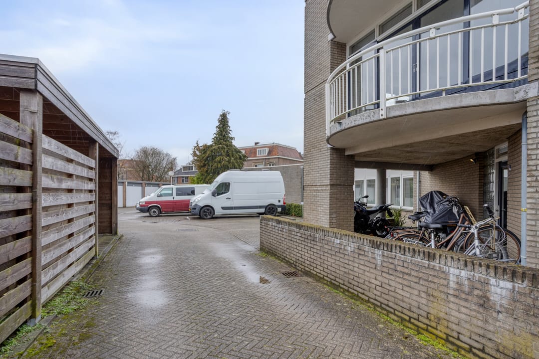 Photo 41 of Oosterhoutstraat 42-C