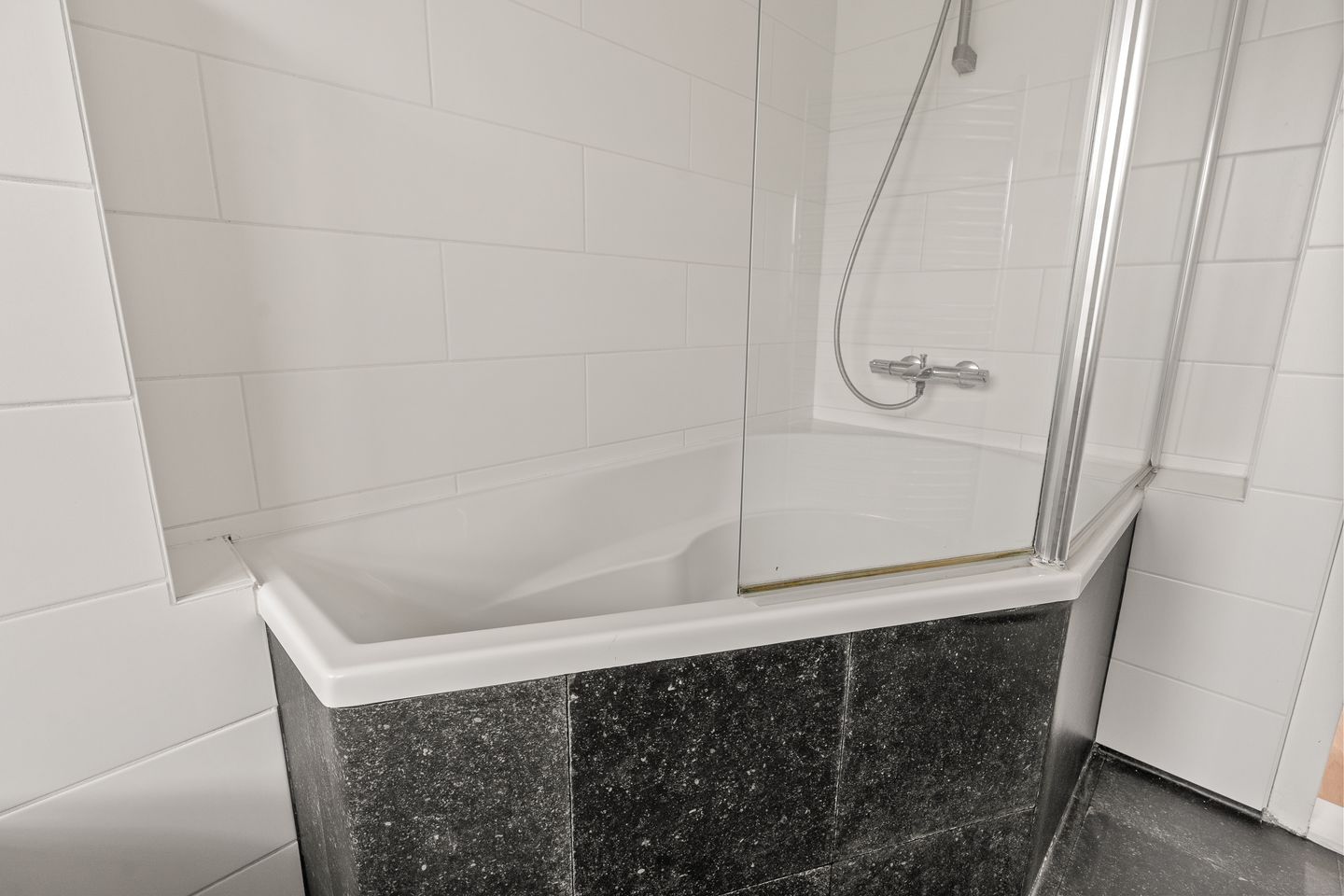 Photo 20 of Soesterweg 142