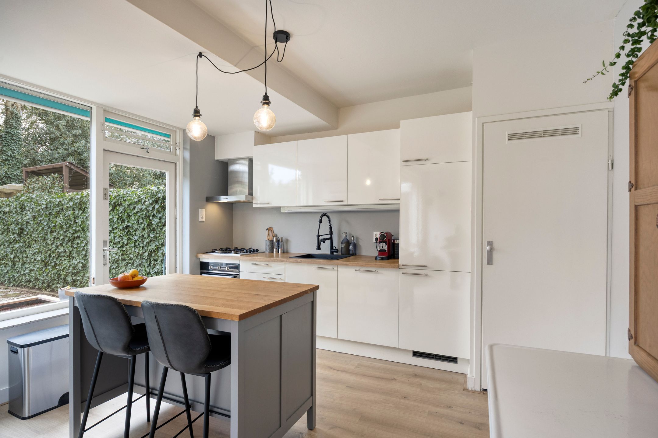 Foto 15 van Elckerlyclaan 6