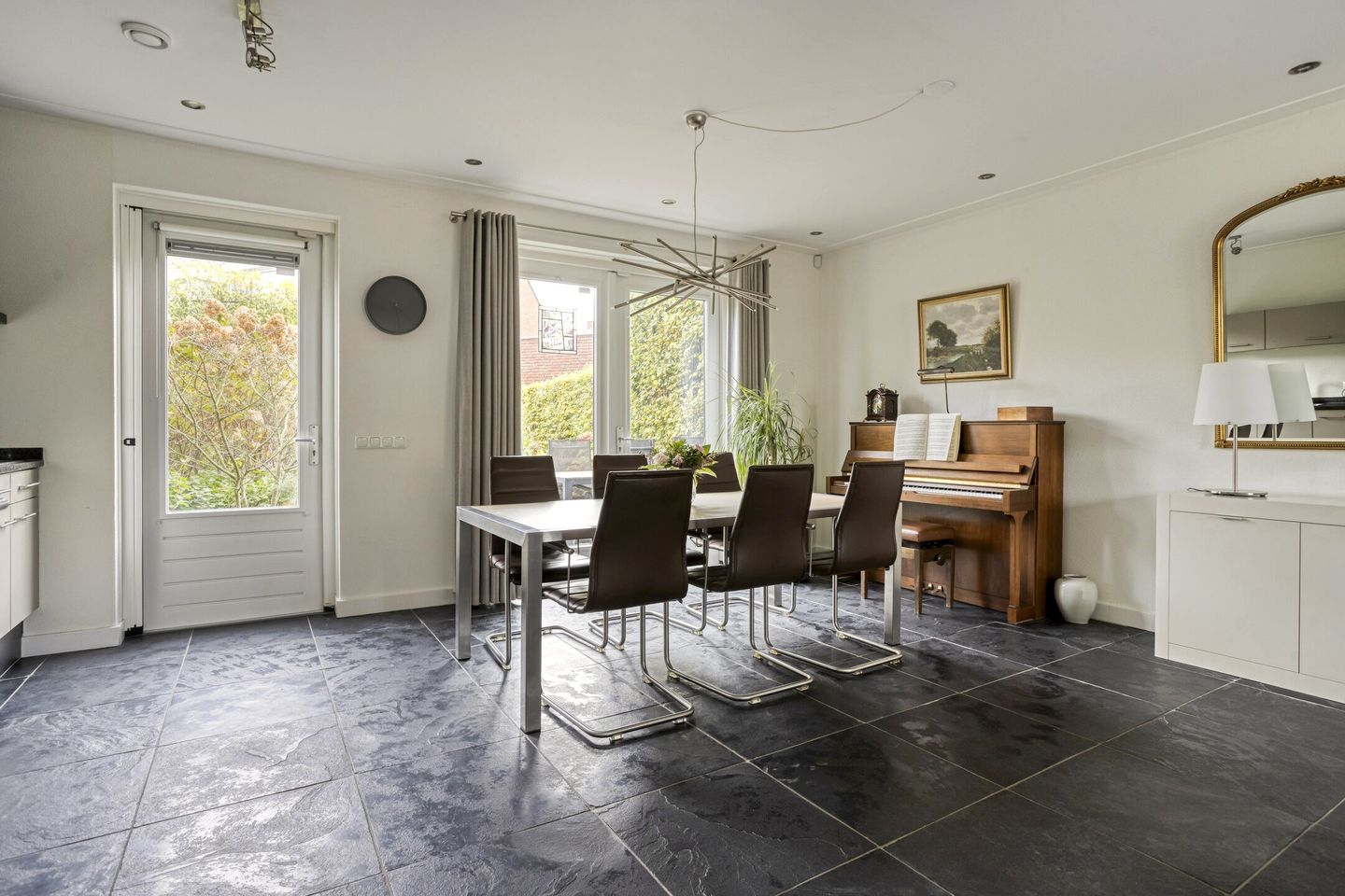 Photo 10 of Roerkuip 27