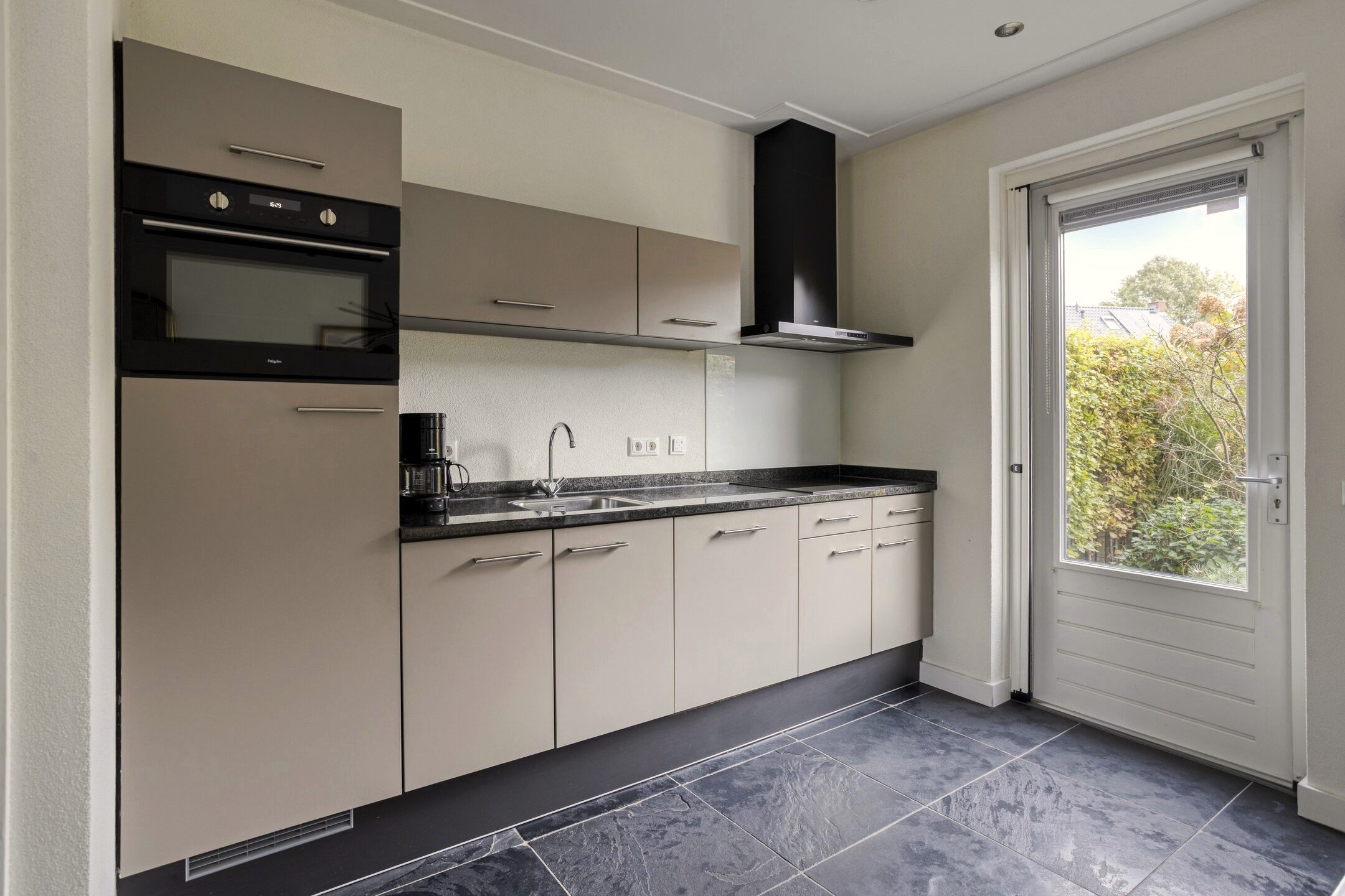 Photo 12 of Roerkuip 27