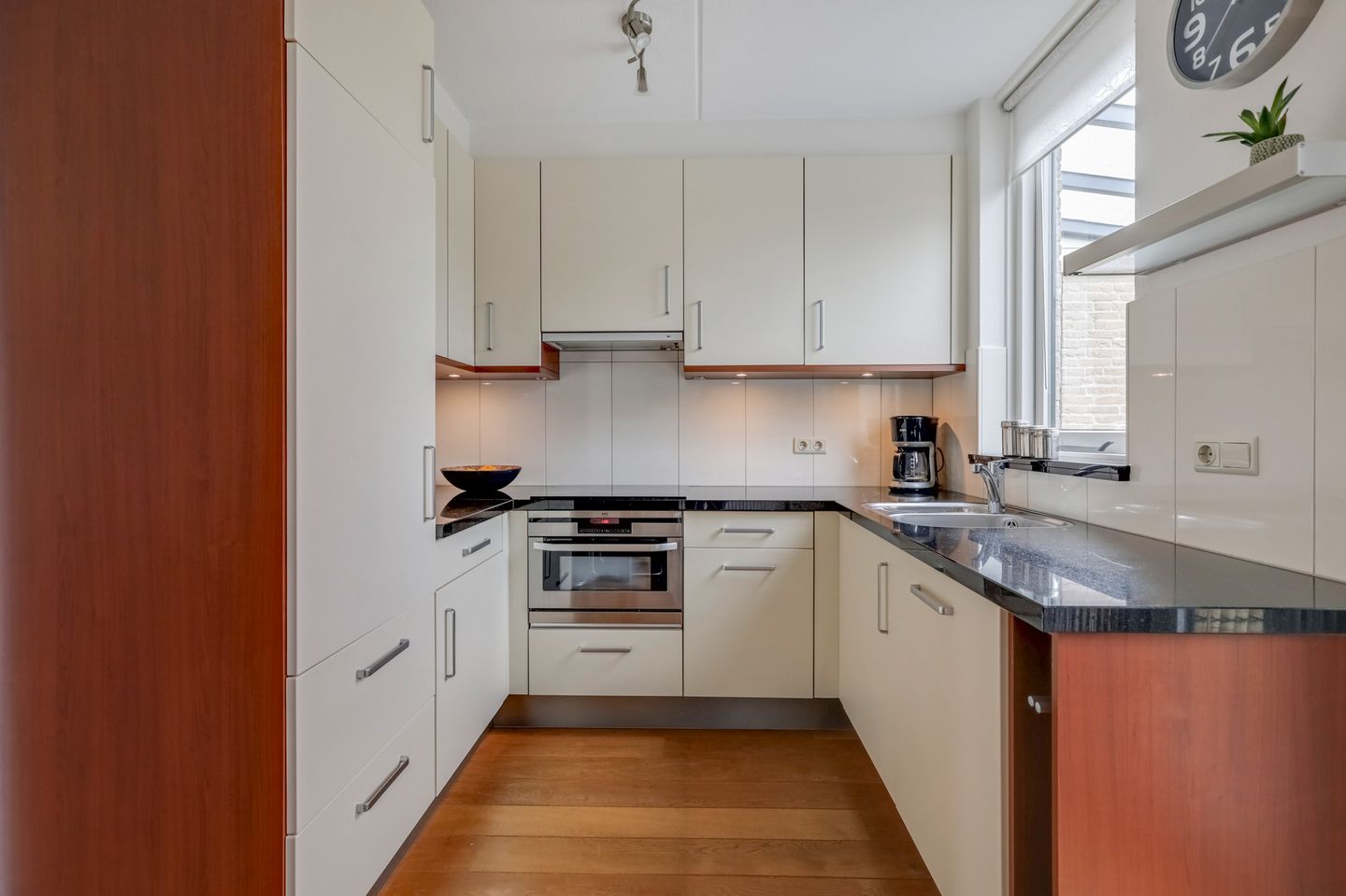 Foto 25 van De Handboog 4