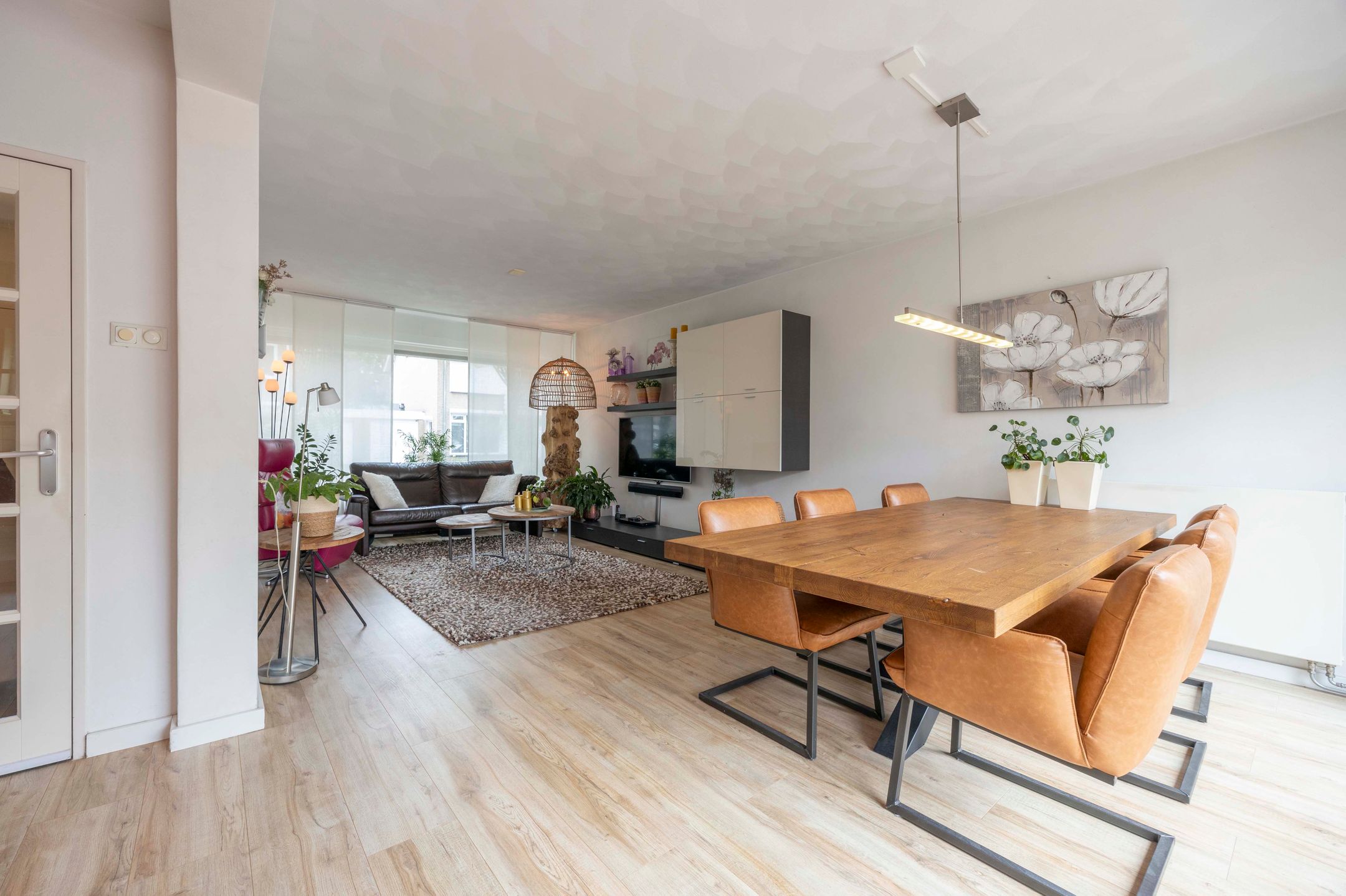 Photo 12 of Johannes Vermeerstraat 9