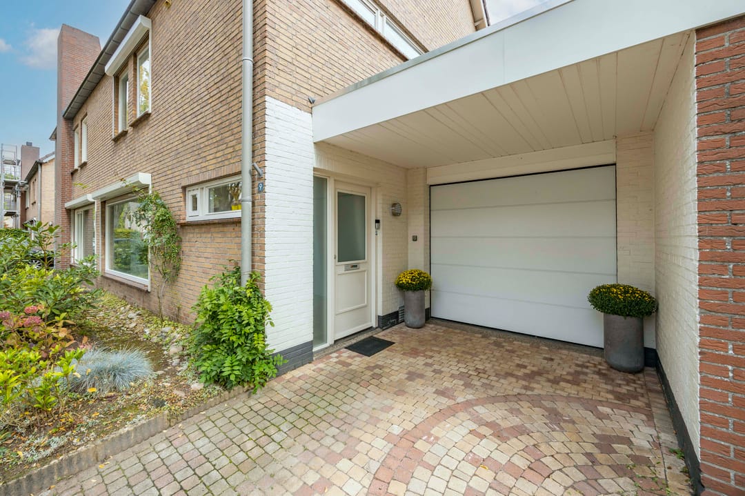 Photo 7 of Johannes Vermeerstraat 9