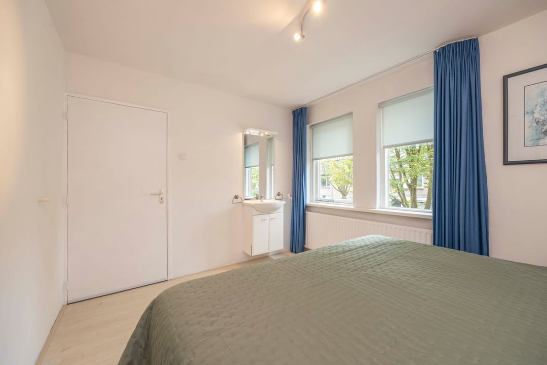 Photo 23 of Johannes Vermeerstraat 9