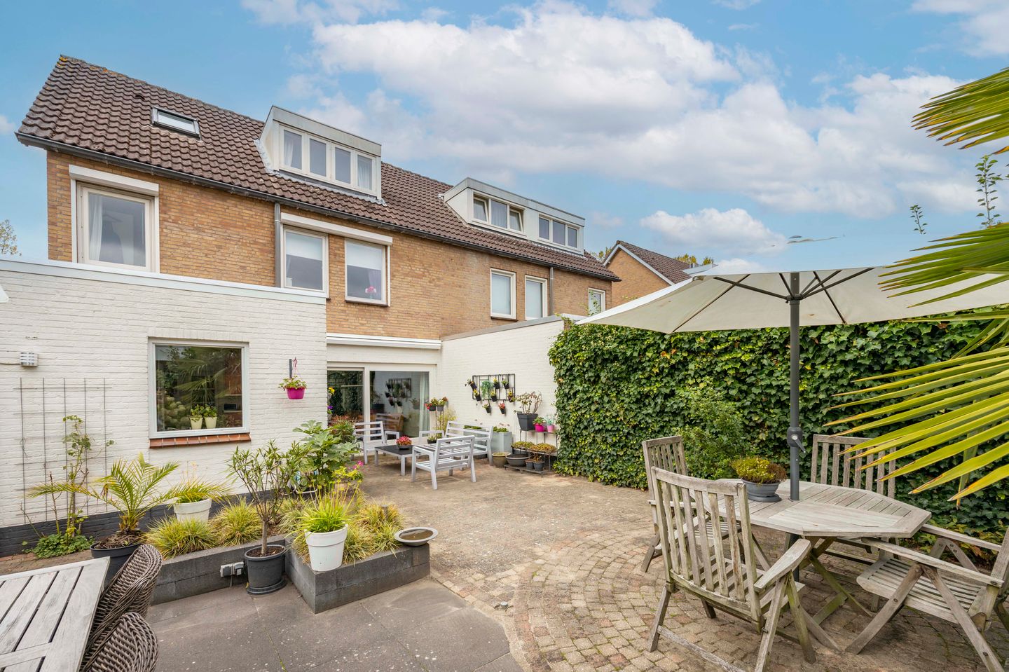 Photo 34 of Johannes Vermeerstraat 9