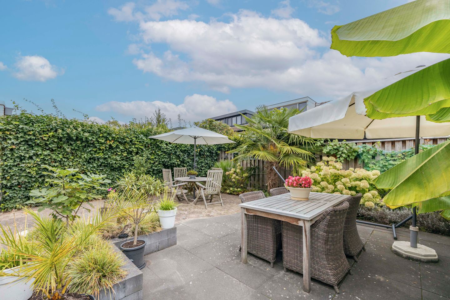 Photo 35 of Johannes Vermeerstraat 9