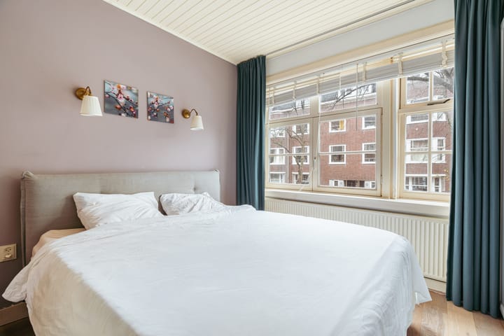 Photo 15 of Geleenstraat 27-1