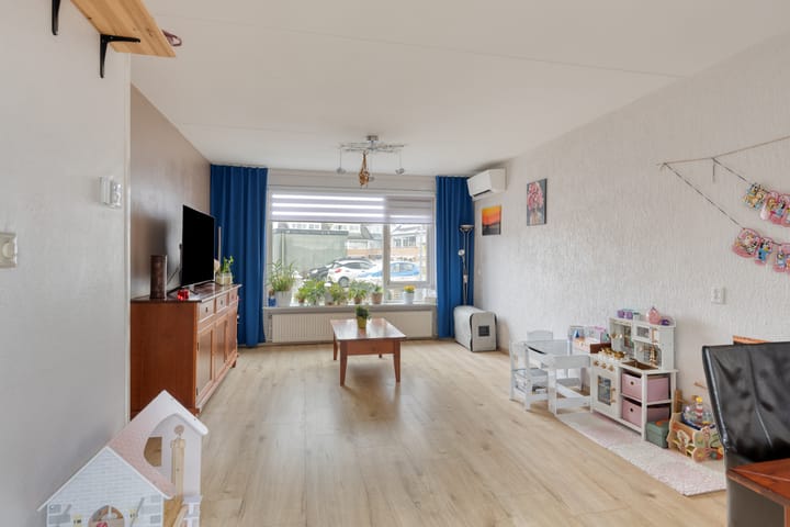 Photo 8 of De Hangaarts 50