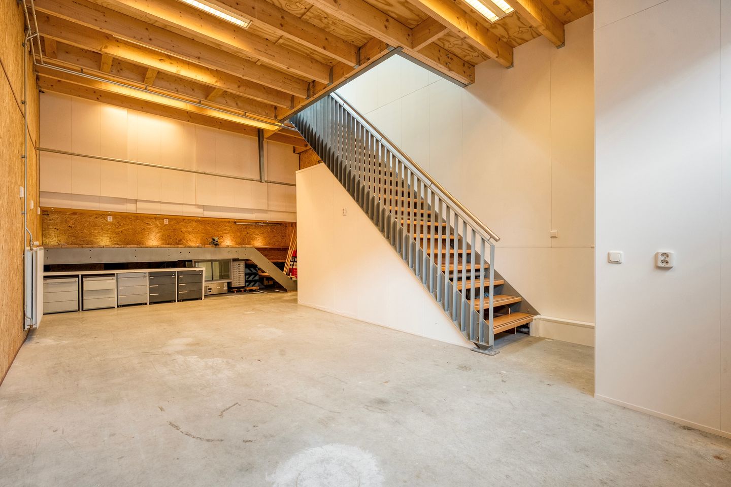 Bekijk foto 3 van Eiffelstraat 10