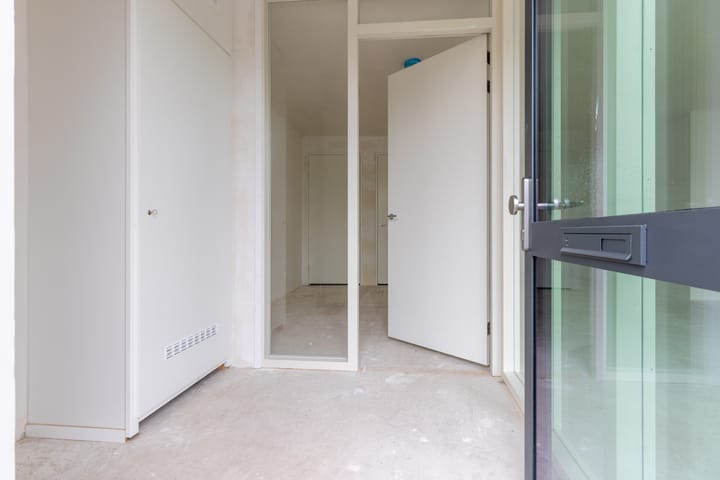 Photo 2 of Hellingstraat 40