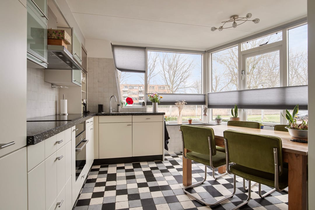 Photo 2 of Leuvenhorststraat 31