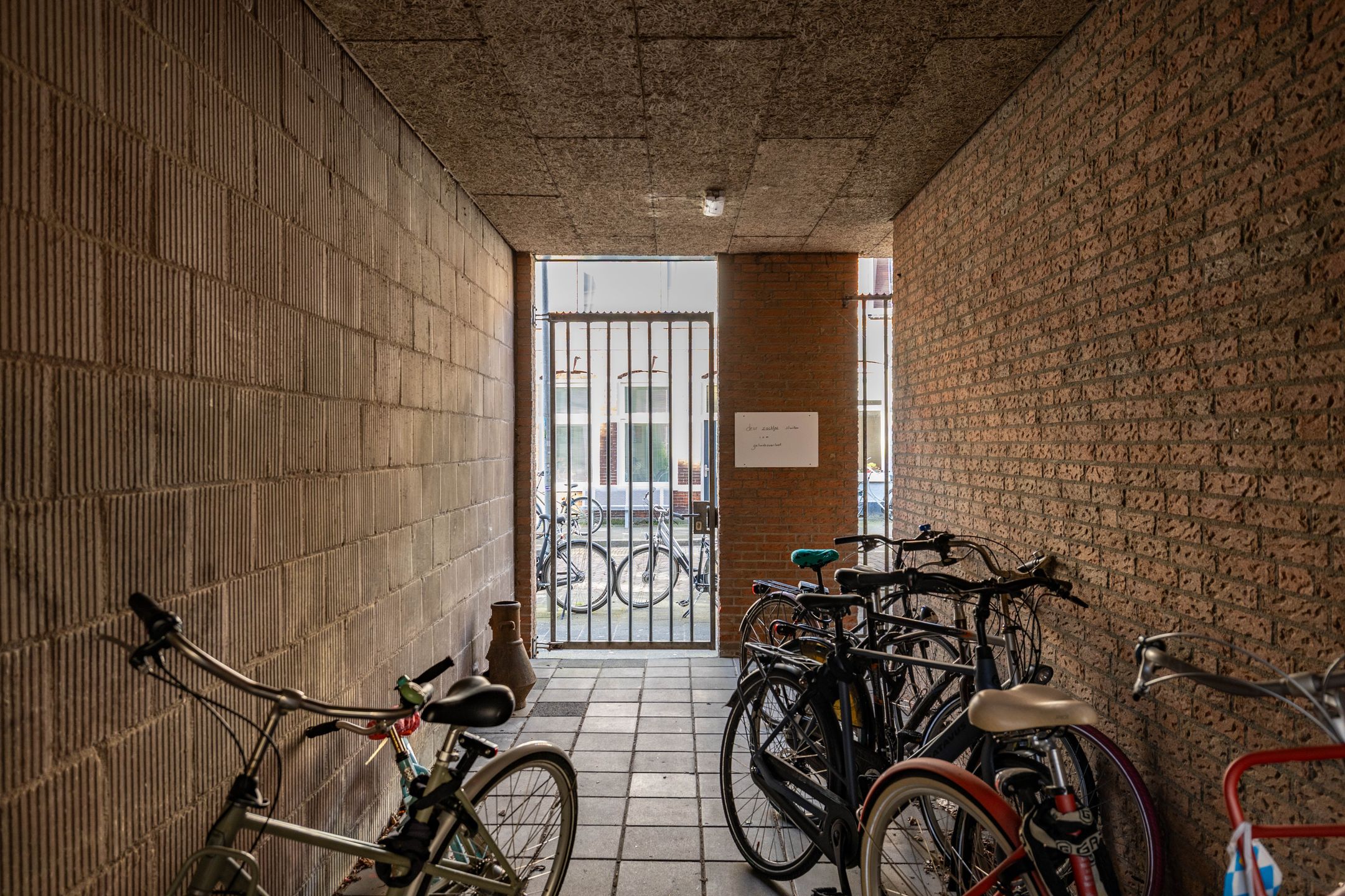 Photo 30 of Nieuwe Blekerstraat 14-D